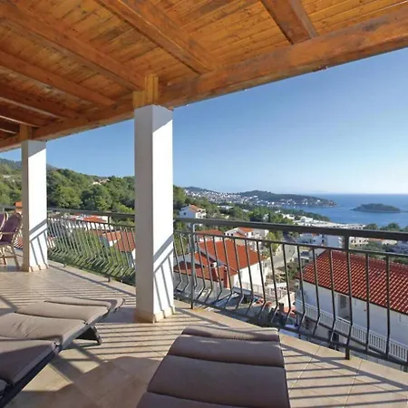 Nadi شقة هفار