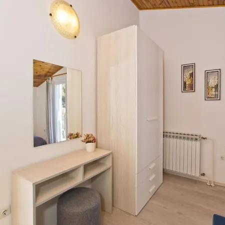 아파트 Nadi 흐바르