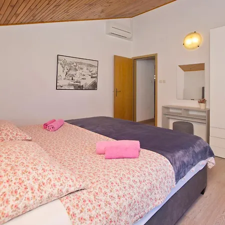 Nadi Апартаменти *