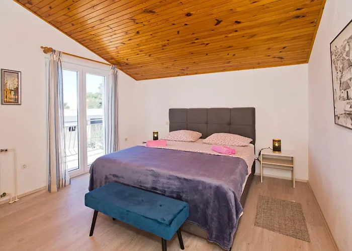 Nadi Апартаменти *