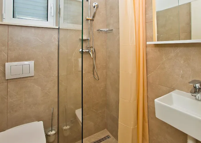 Nadi Апартаменти Хвар